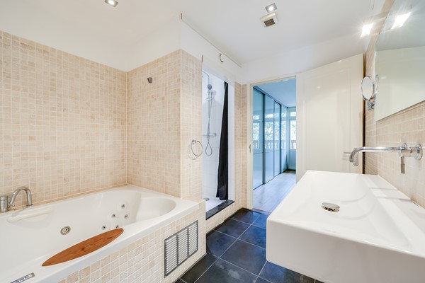 Medium property photo - Brederodestraat 59-3, 1054 MS Amsterdam
